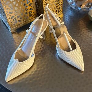 Marc Fisher Cream Flory2 pointed toe sling backs size 5.5